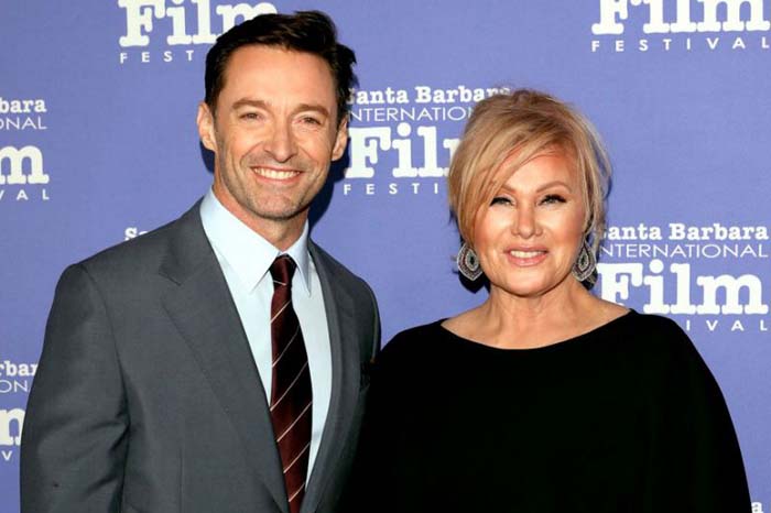 Deborra-Lee Furness and Huge Jackman taking picture together.